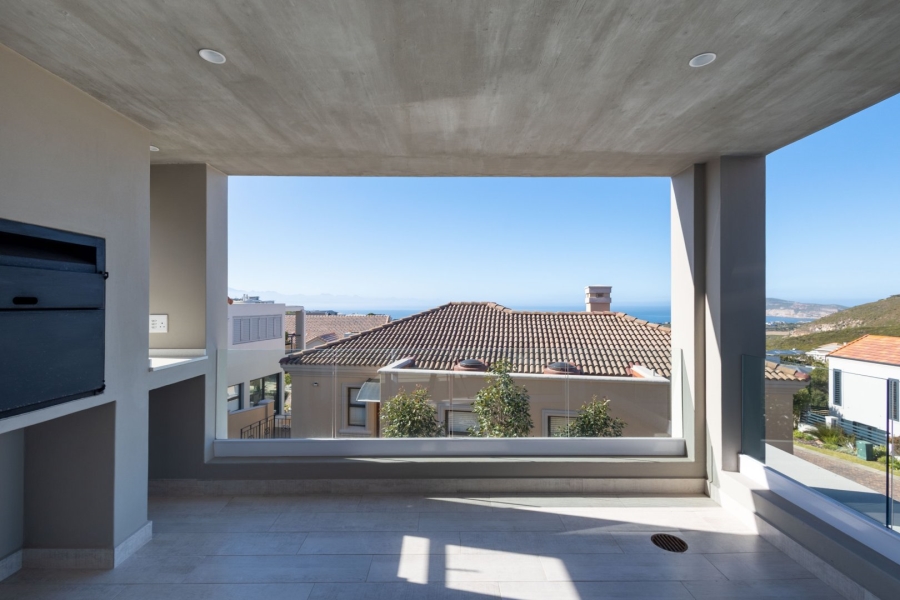 4 Bedroom Property for Sale in Summer Place Western Cape